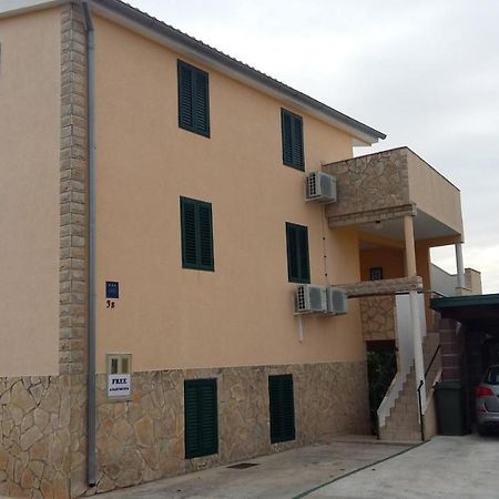 Apartmani Jakovljevic Murter Bagian luar foto