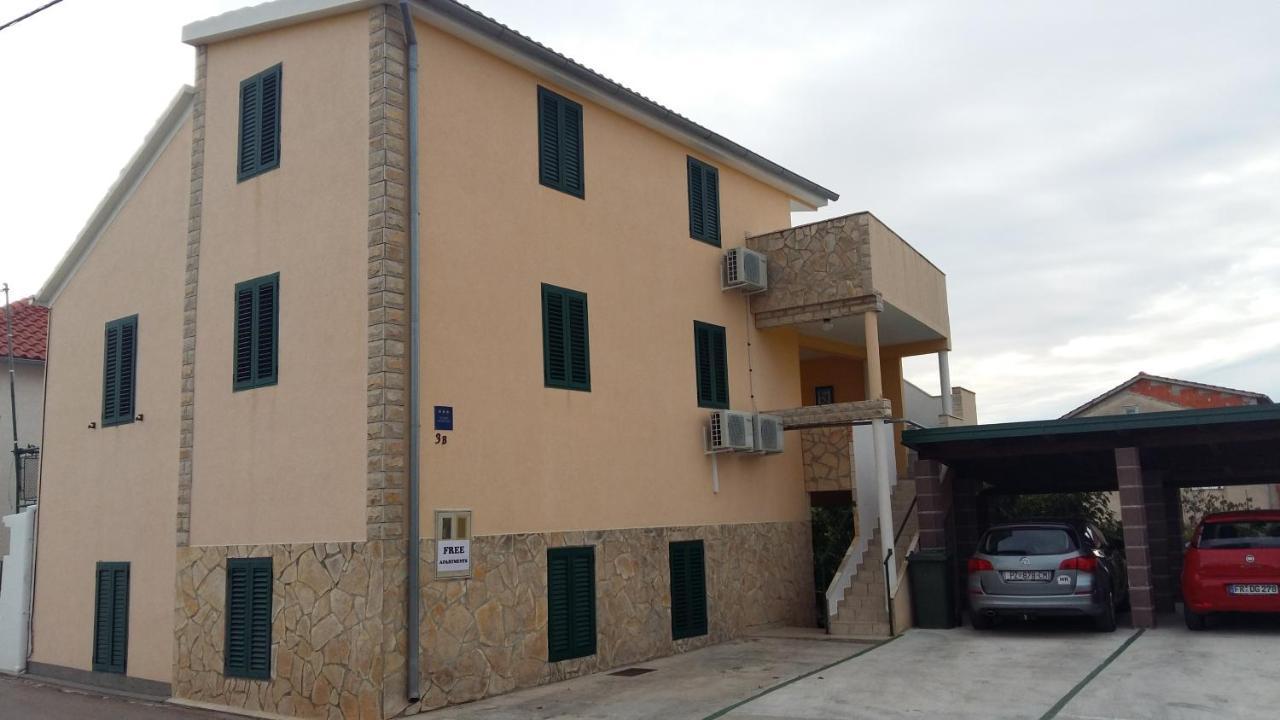 Apartmani Jakovljevic Murter Bagian luar foto