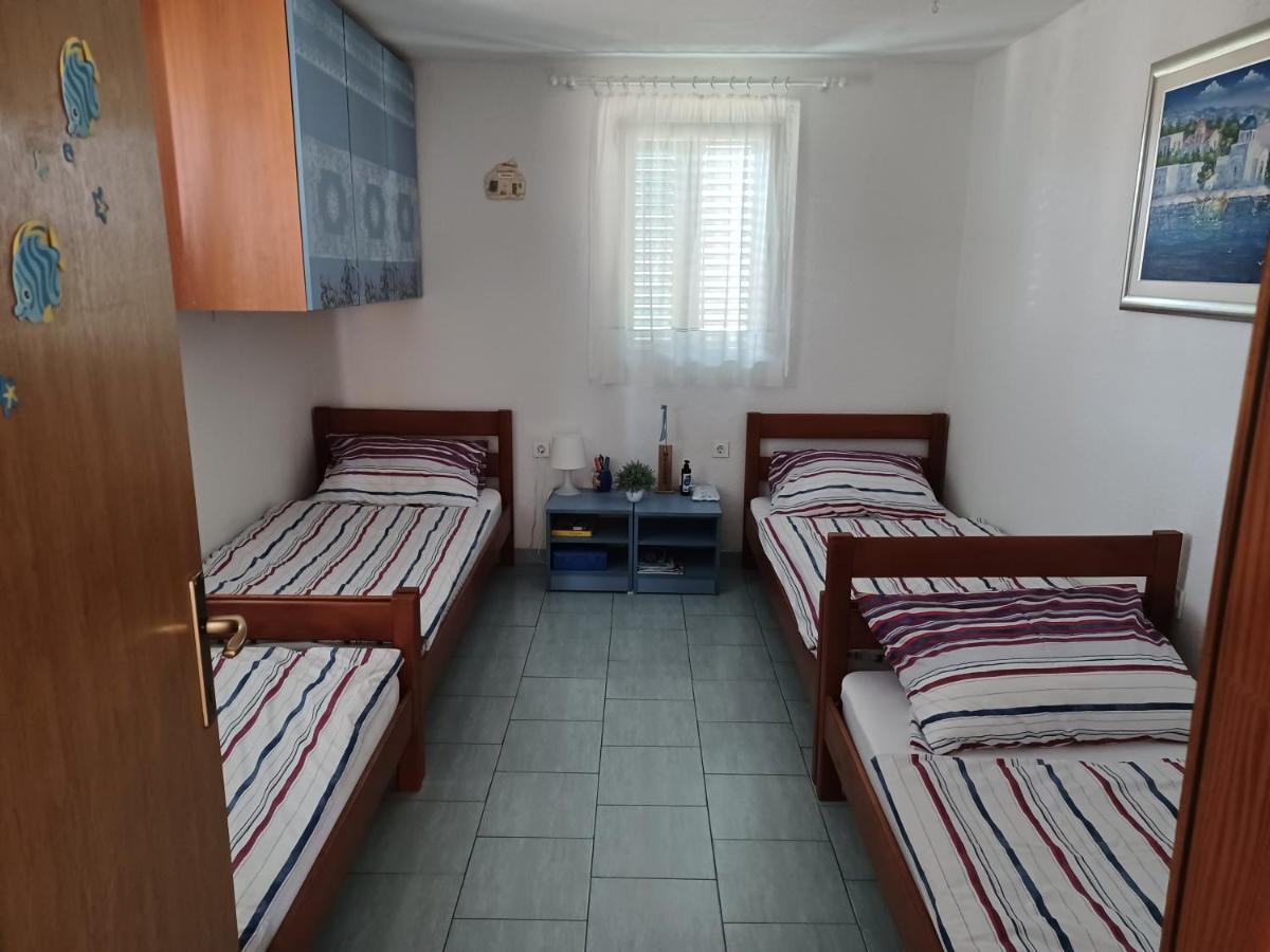 Apartmani Jakovljevic Murter Bagian luar foto