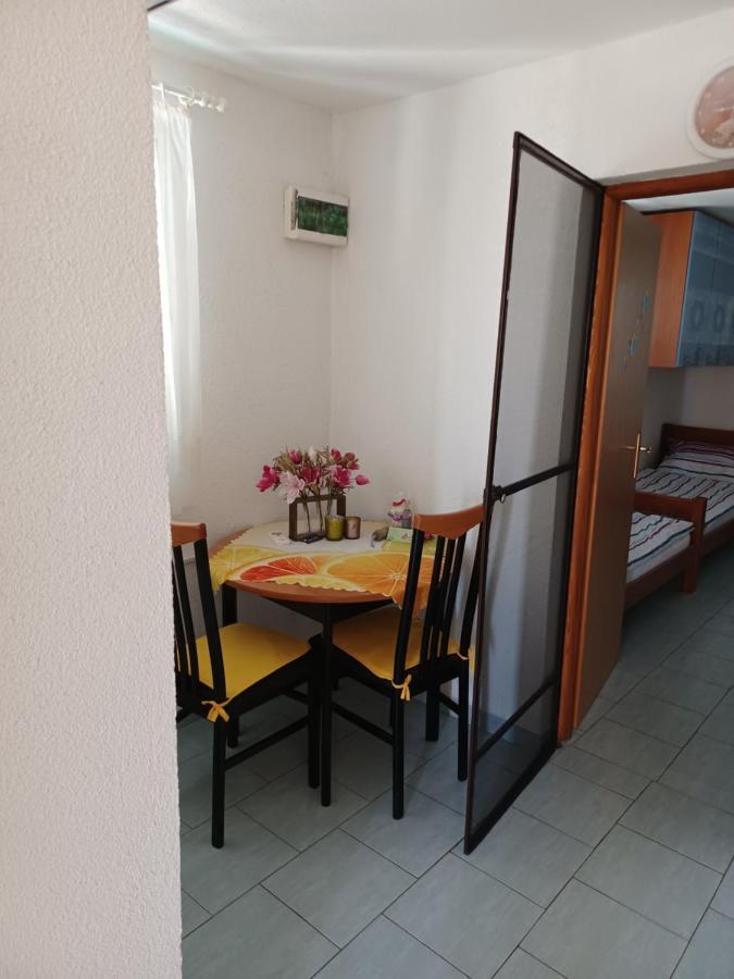 Apartmani Jakovljevic Murter Bagian luar foto