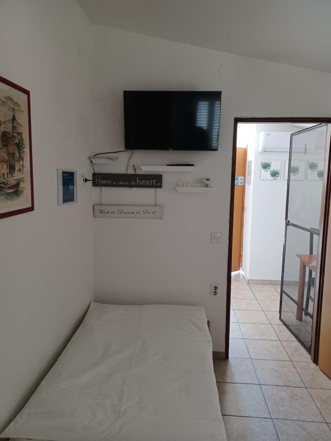 Apartmani Jakovljevic Murter Bagian luar foto