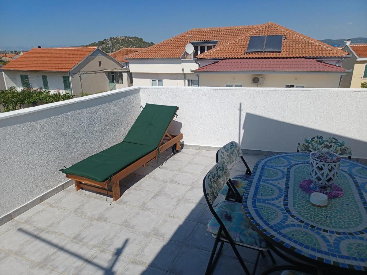Apartmani Jakovljevic Murter Bagian luar foto
