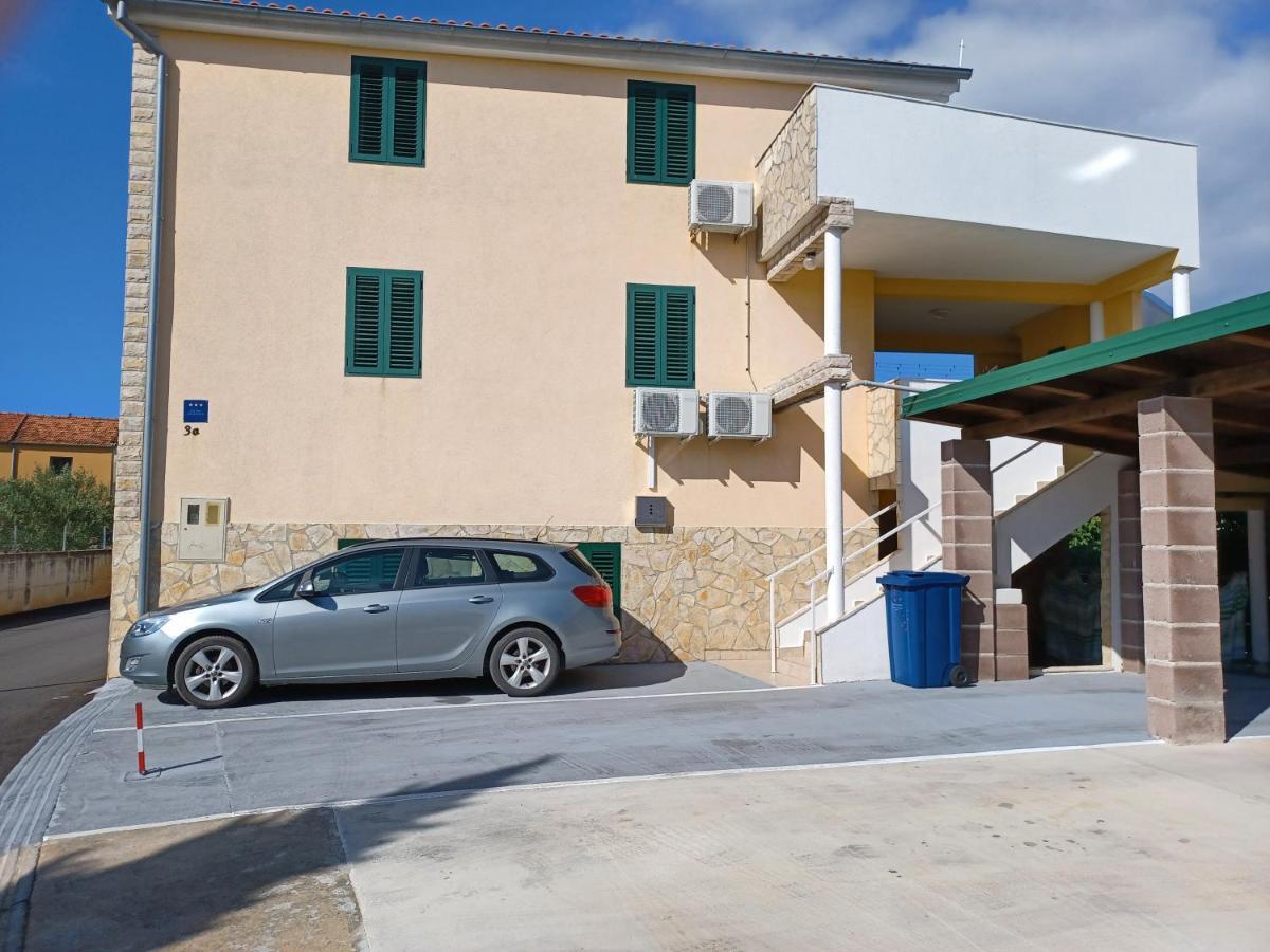 Apartmani Jakovljevic Murter Bagian luar foto