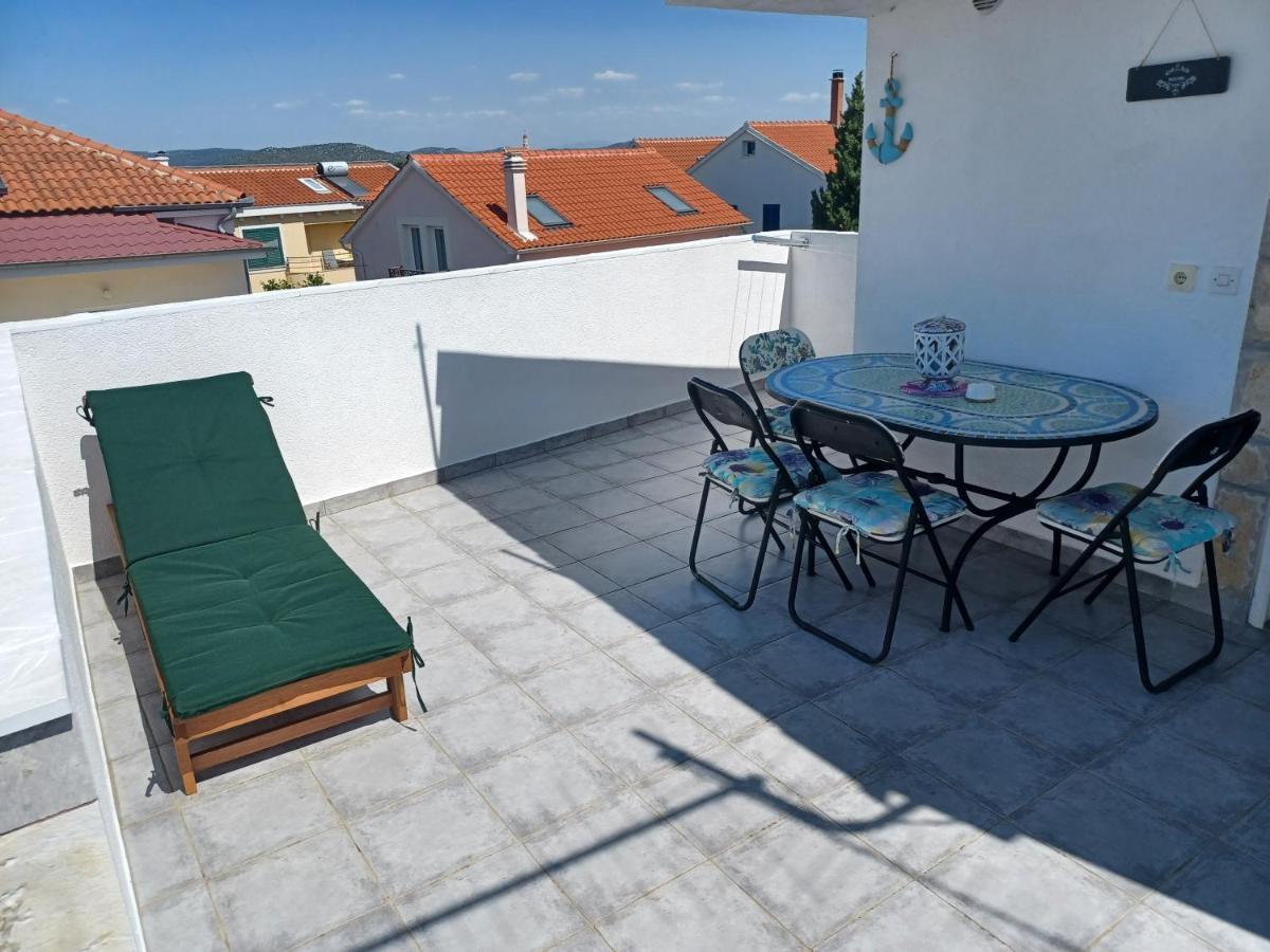 Apartmani Jakovljevic Murter Bagian luar foto